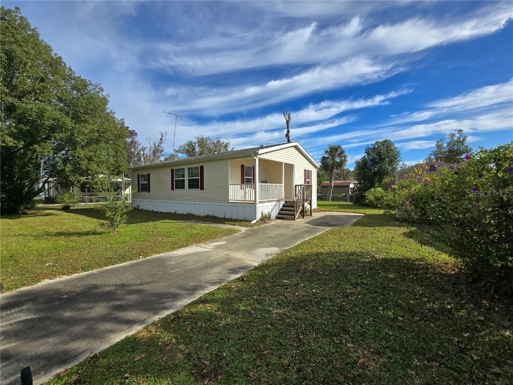 55716 Keith Street Astor FL 32102 - ST JOHN'S RIVER R4910309 image1
