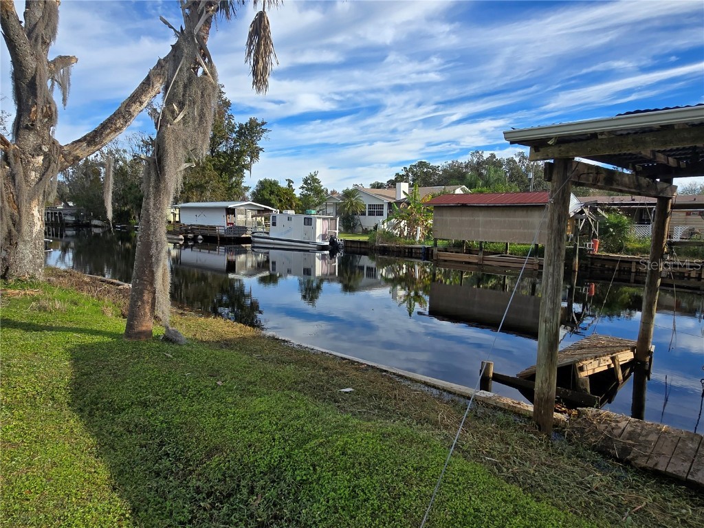 55716 Keith Street Astor FL 32102 - ST JOHN'S RIVER R4910309 image2