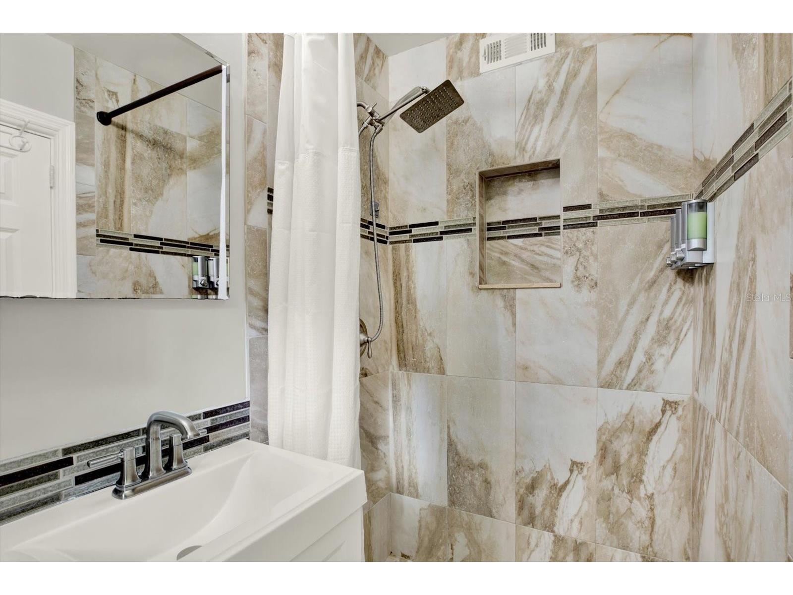 5572 100th Way N Saint Petersburg FL 33708 TB8508721 image16