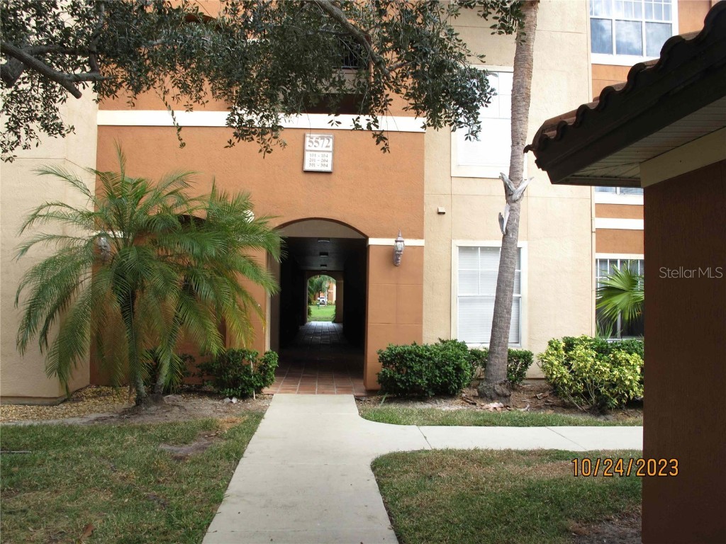 5572 Metrowest Boulevard #104 Orlando FL 32811 O6152520 image1