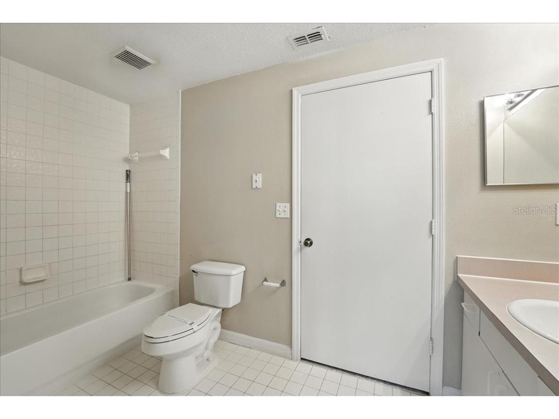 5572 Metrowest Boulevard #202 Orlando FL 32811 O6329843 image12