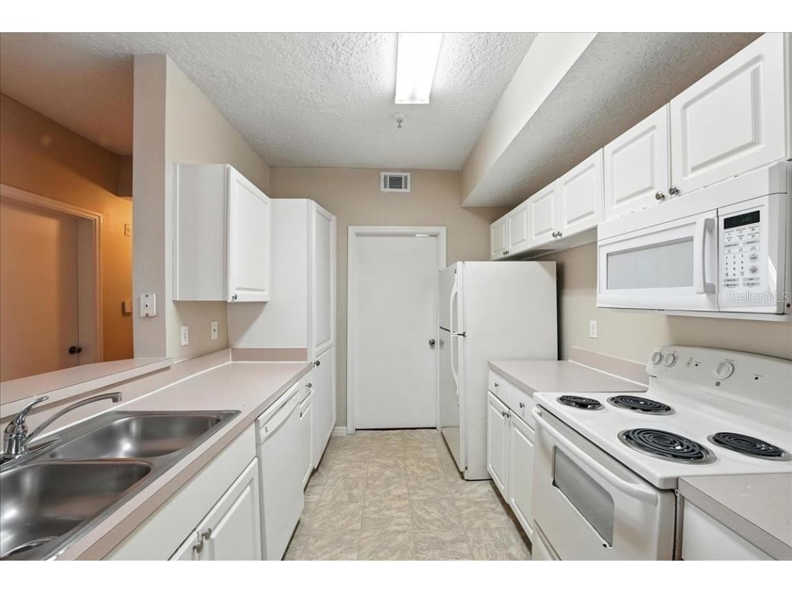 5572 Metrowest Boulevard #202 Orlando FL 32811 O6329843 image6