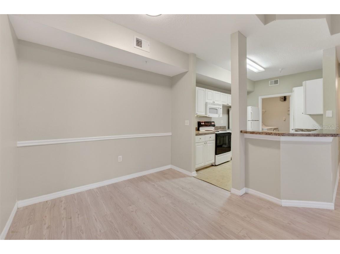 5572 Metrowest Boulevard #304 Orlando FL 32811 S5140487 image17