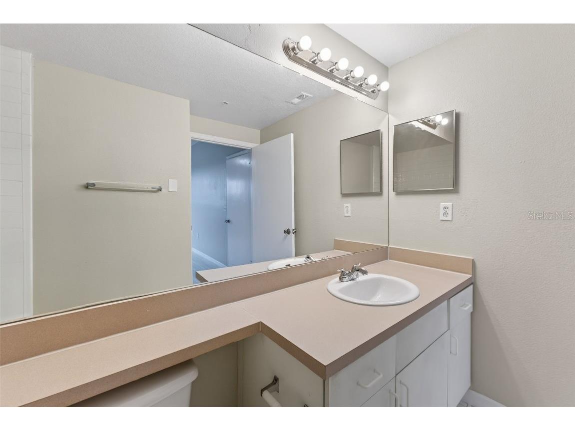 5572 Metrowest Boulevard #304 Orlando FL 32811 S5140487 image48