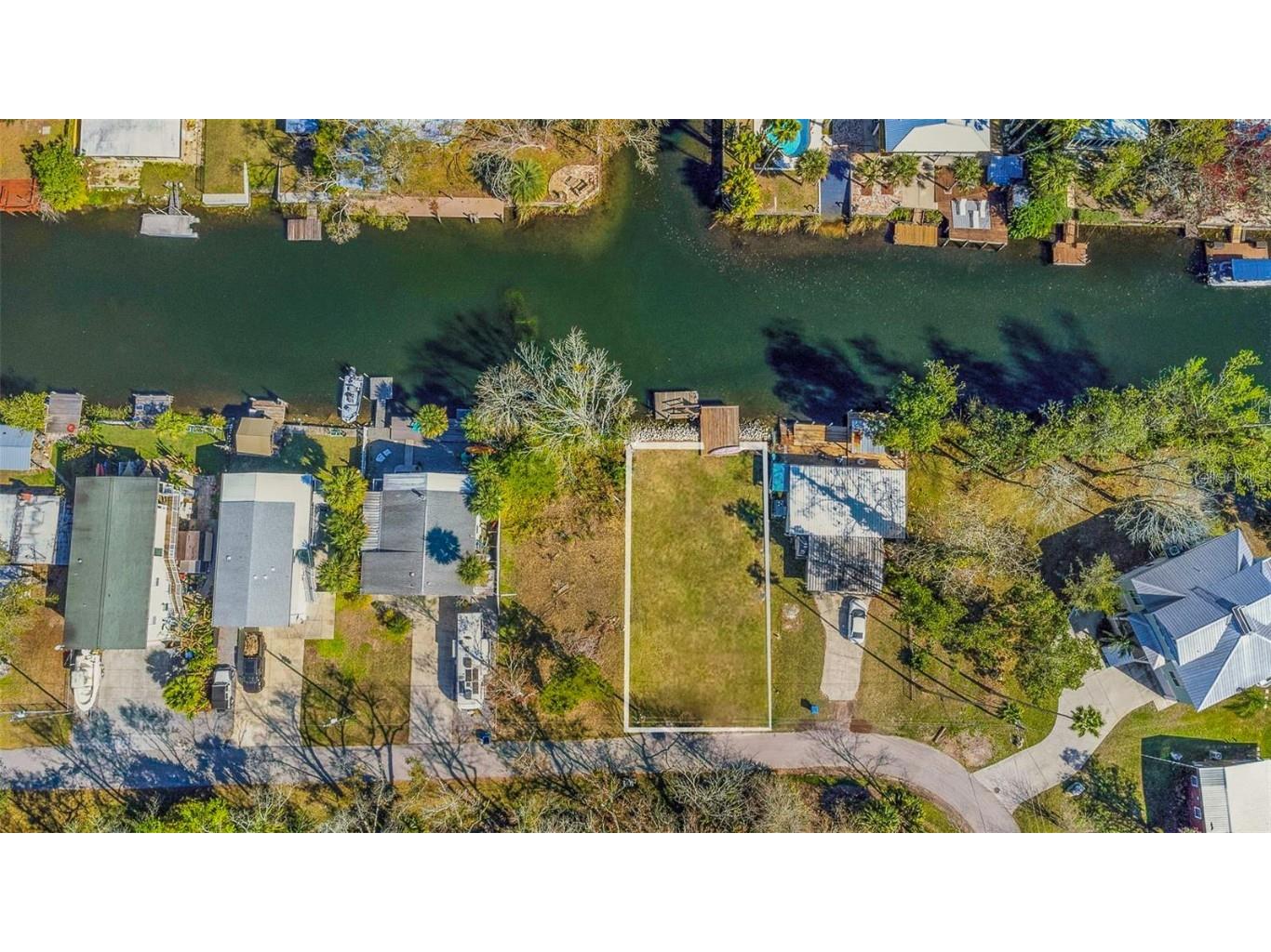 5572 Ramada Street Weeki Wachee FL 34607 - WEEKI WACHEE TB8332299 image1