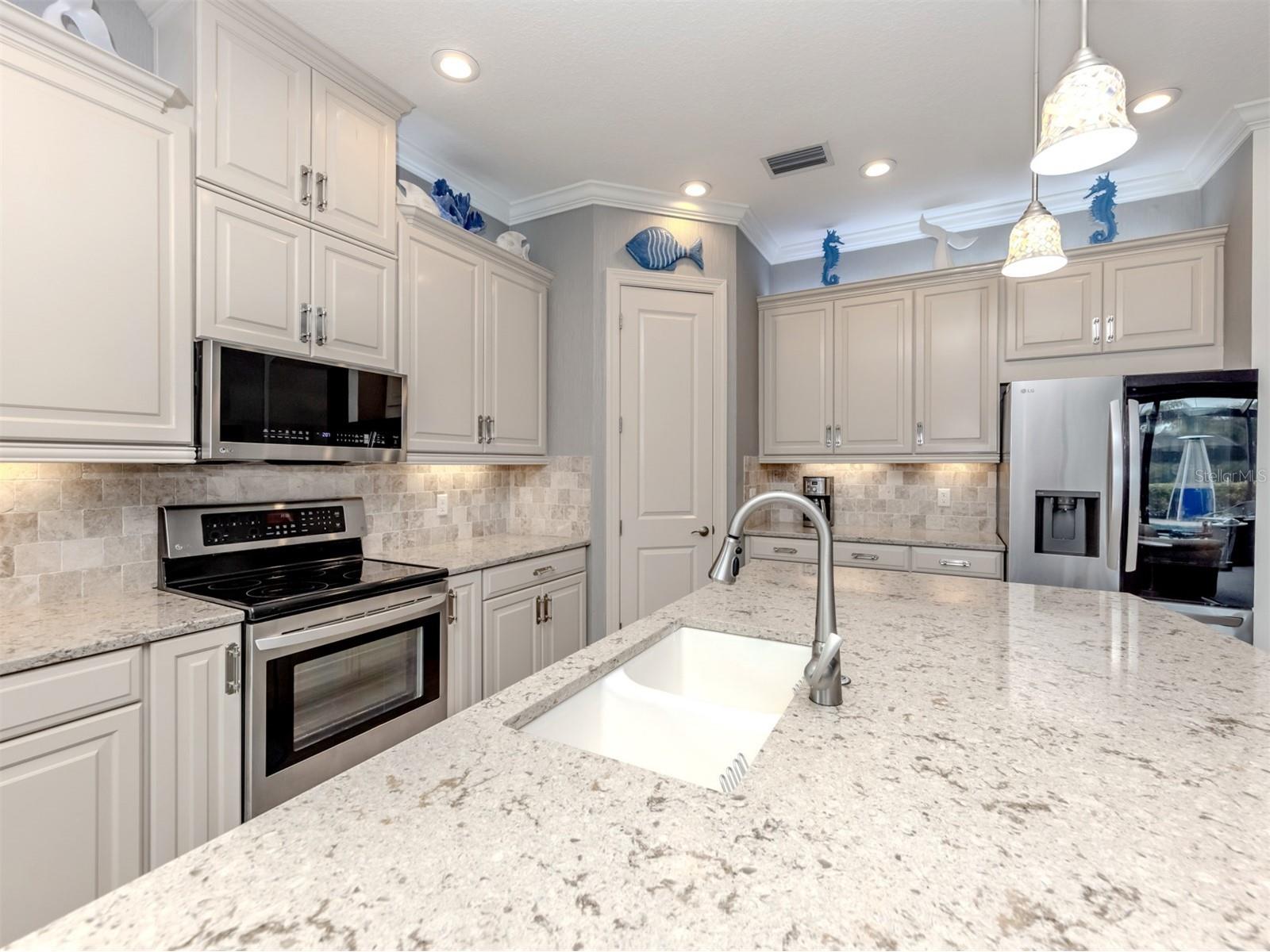 5573 Semolino Street Nokomis FL 34275 A4681421 image7