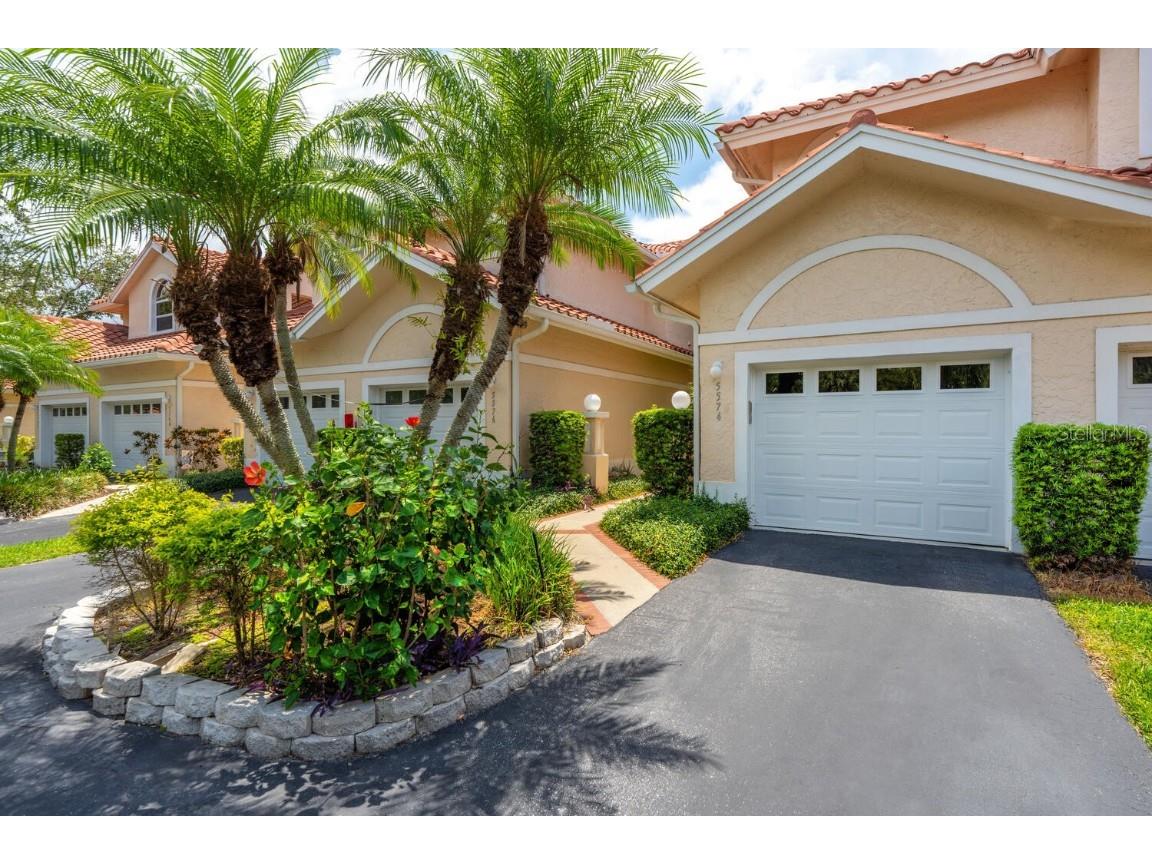 5574 Golf Pointe Drive #C-1 Sarasota FL 34243 A4577034 image1