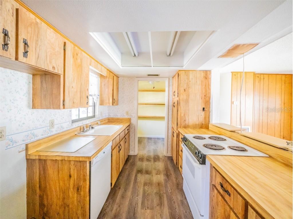 55746 Carrol Street Astor FL 32102 G5102488 image4