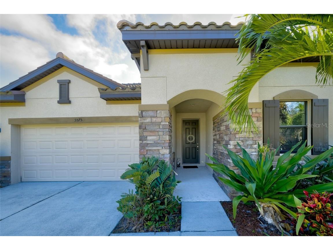5575 Foxtail Palm Lane Sarasota FL 34233 A4590061 image1