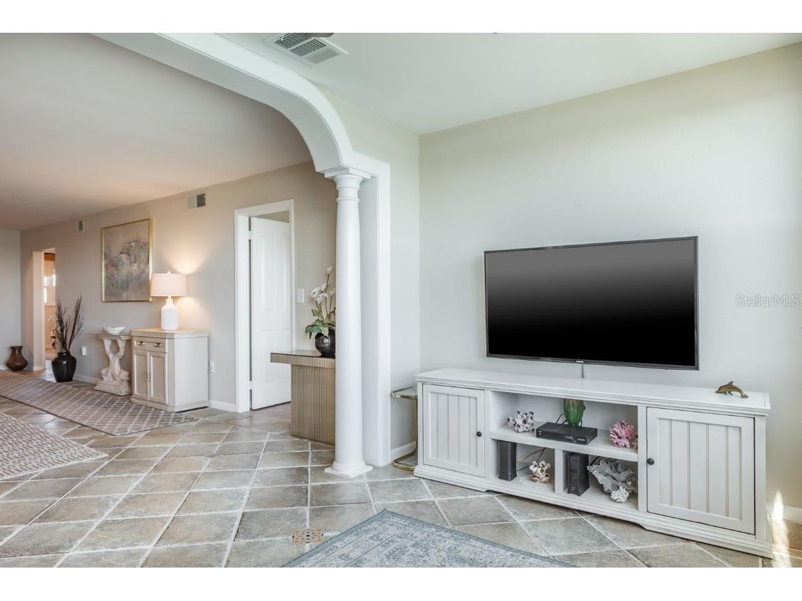 5575 Gulf Boulevard #238 Saint Pete Beach FL 33706 TB8437274 image20