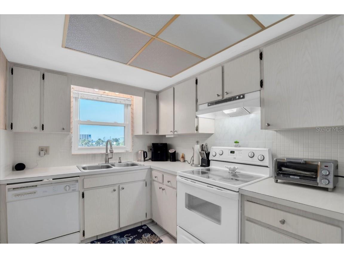 5575 Gulf Boulevard #337 Saint Pete Beach FL 33706 - BOCA CIEGA BAY TB8439414 image13