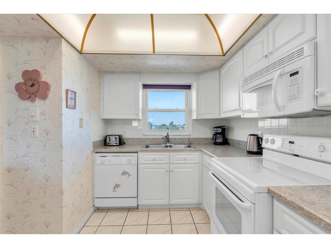 5575 Gulf Boulevard #424 Saint Pete Beach FL 33706 TB8448535 image15