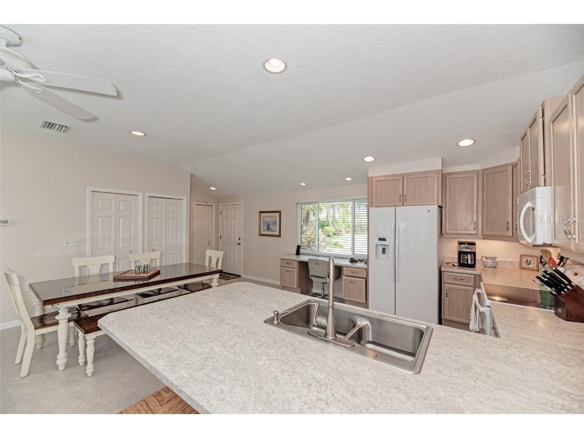 5577 Contento Drive Sarasota FL 34242 - GRAND CANAL A4607468 image17