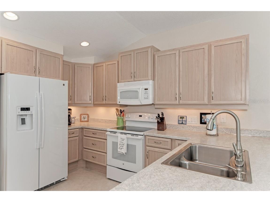 5577 Contento Drive Sarasota FL 34242 - GRAND CANAL A4607468 image18