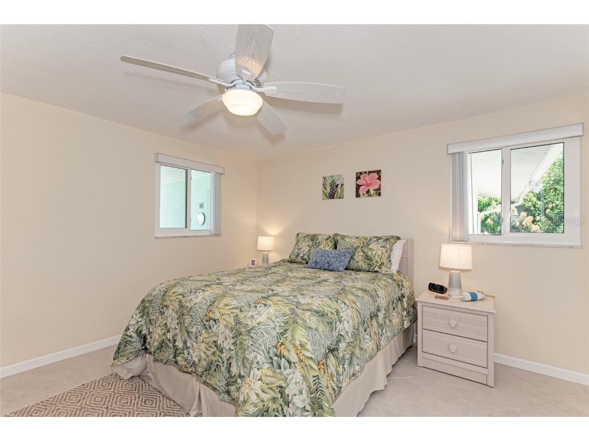 5577 Contento Drive Sarasota FL 34242 - GRAND CANAL A4607468 image22