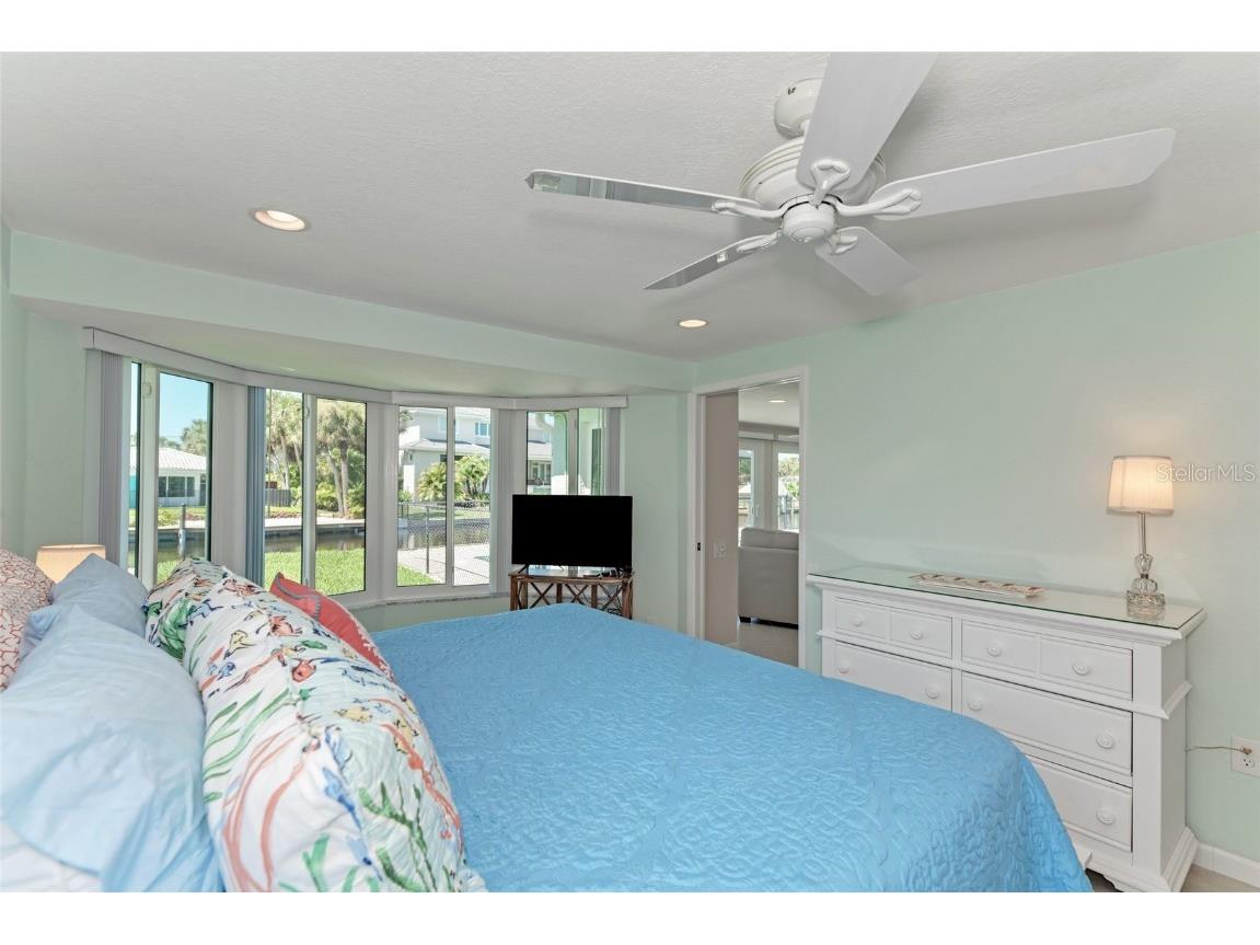 5577 Contento Drive Sarasota FL 34242 - GRAND CANAL A4607468 image27