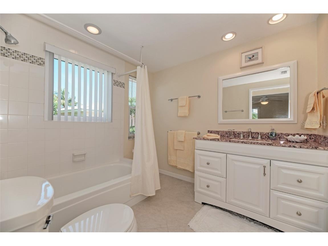 5577 Contento Drive Sarasota FL 34242 - GRAND CANAL A4607468 image29