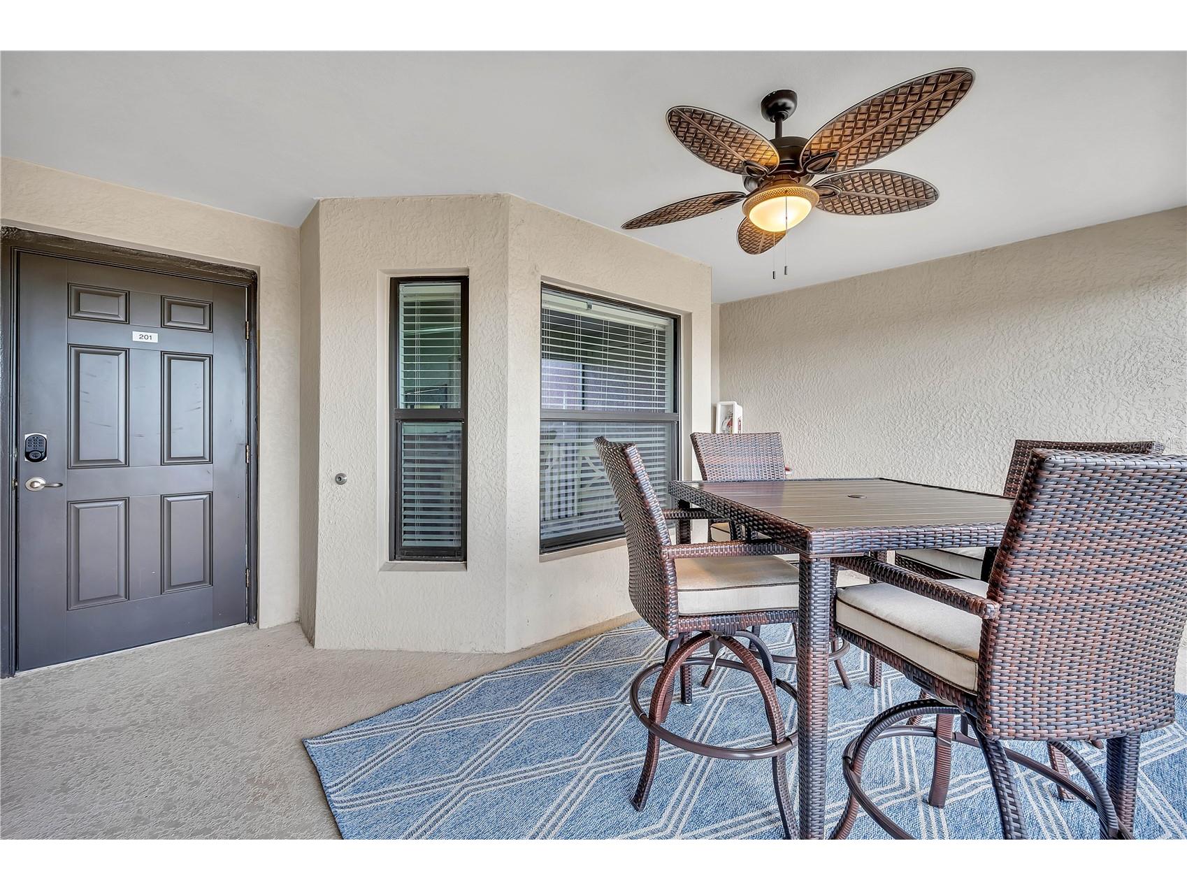 5577 Palmer Circle #201 Bradenton FL 34211 A4686622 image2