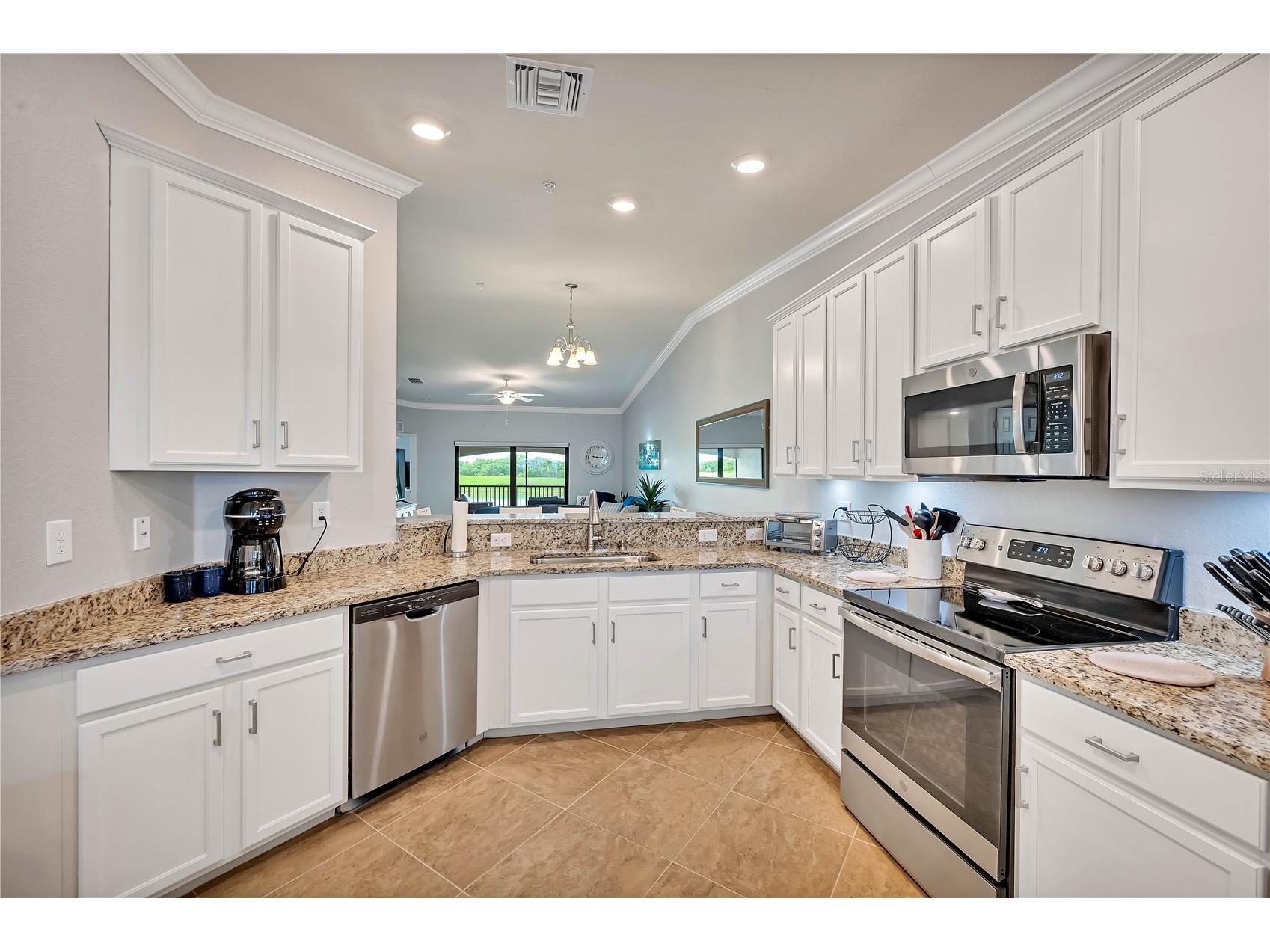 5577 Palmer Circle #201 Bradenton FL 34211 A4686622 image5