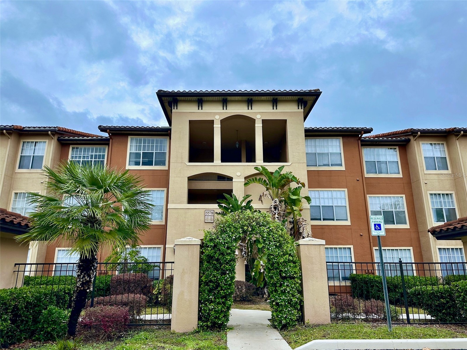 5578 Metrowest Boulevard #1-302 Orlando FL 32811 O6398725 image1