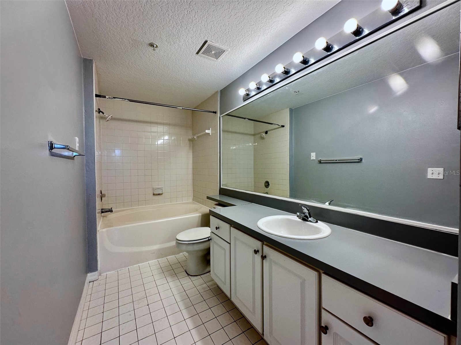 5578 Metrowest Boulevard #1-302 Orlando FL 32811 O6398725 image8