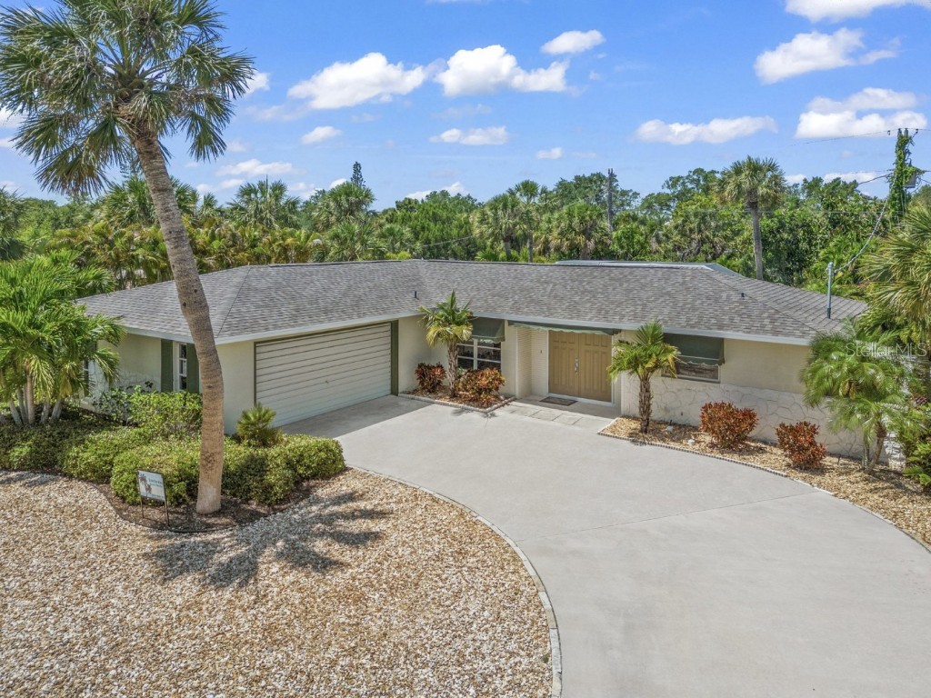 5579 Cape Aqua Drive Sarasota FL 34242 A4586840 image1