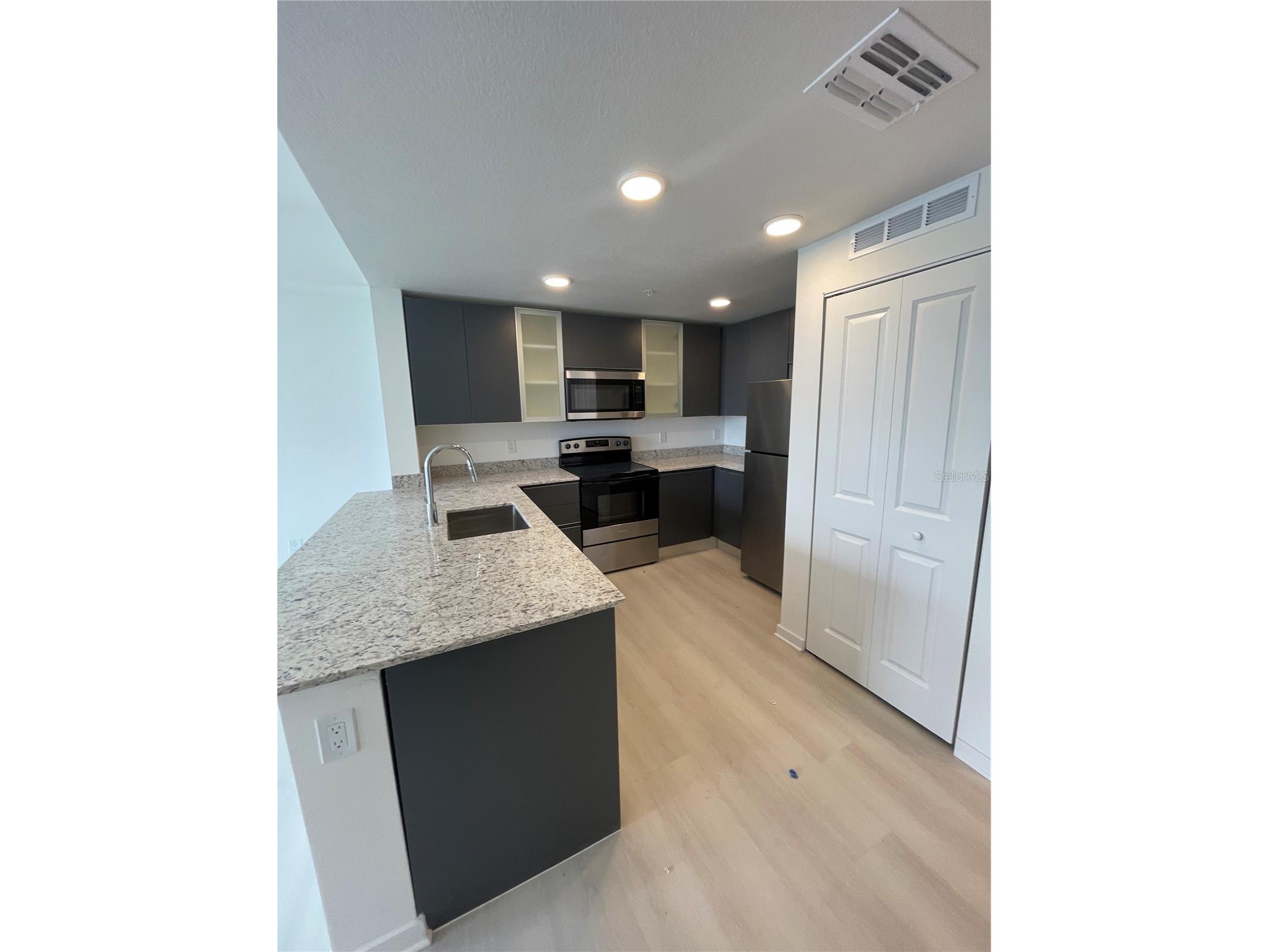 5579 Millenia Park #403 Orlando FL 32839 O6400912 image7