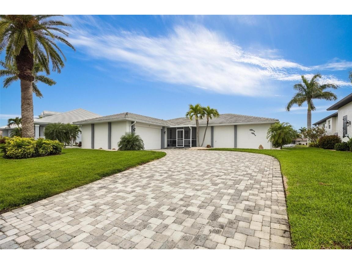 558 Macedonia Drive Punta Gorda FL 33950 C7490337 image1