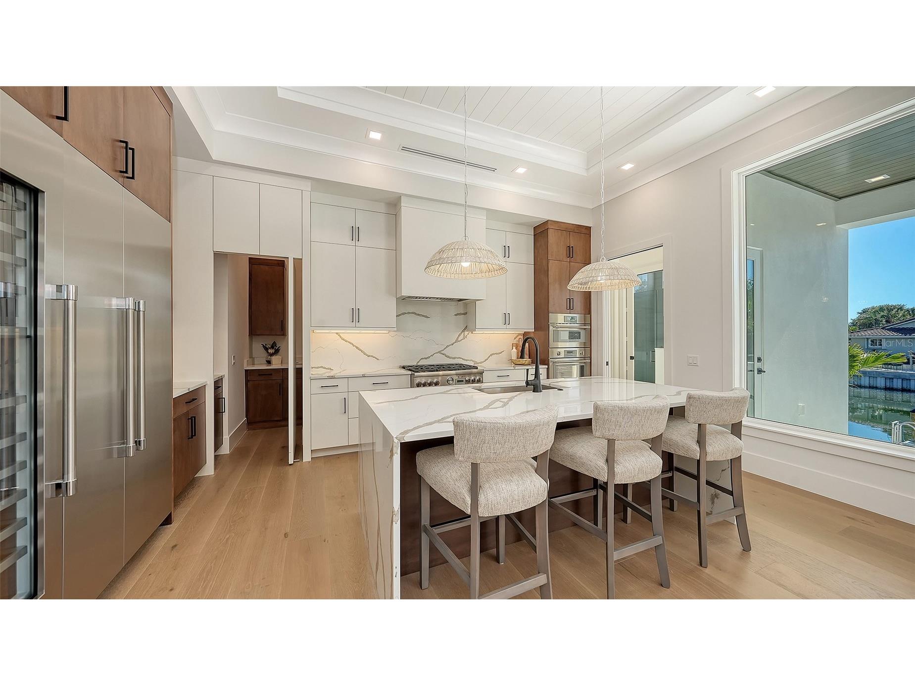 558 Venice Lane Sarasota FL 34242 A4689132 image16