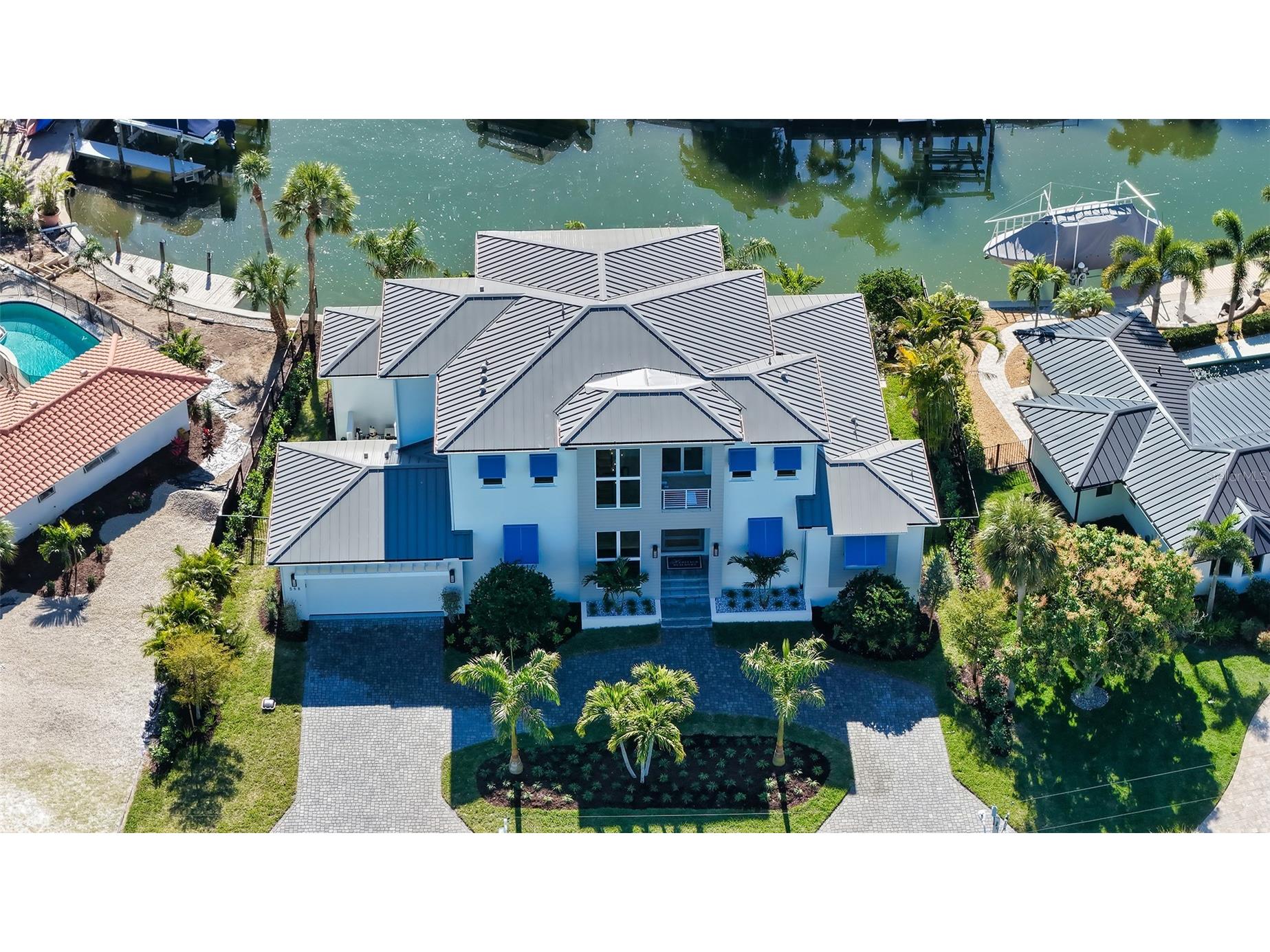 558 Venice Lane Sarasota FL 34242 A4689132 image2