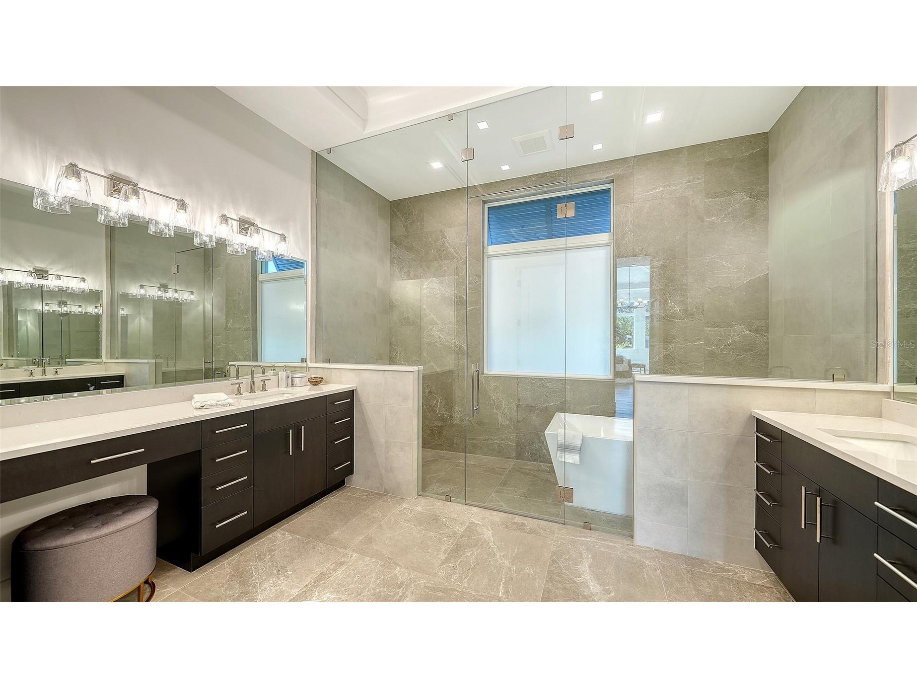 558 Venice Lane Sarasota FL 34242 A4689132 image29