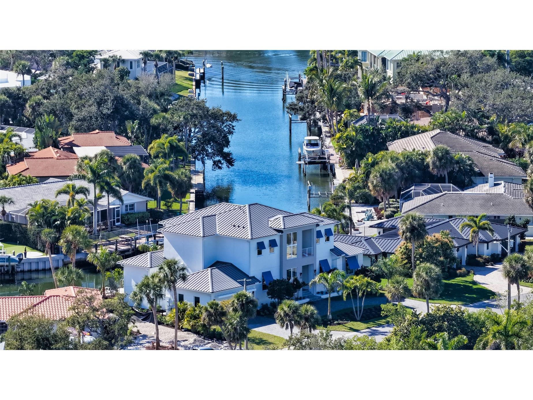 558 Venice Lane Sarasota FL 34242 A4689132 image4
