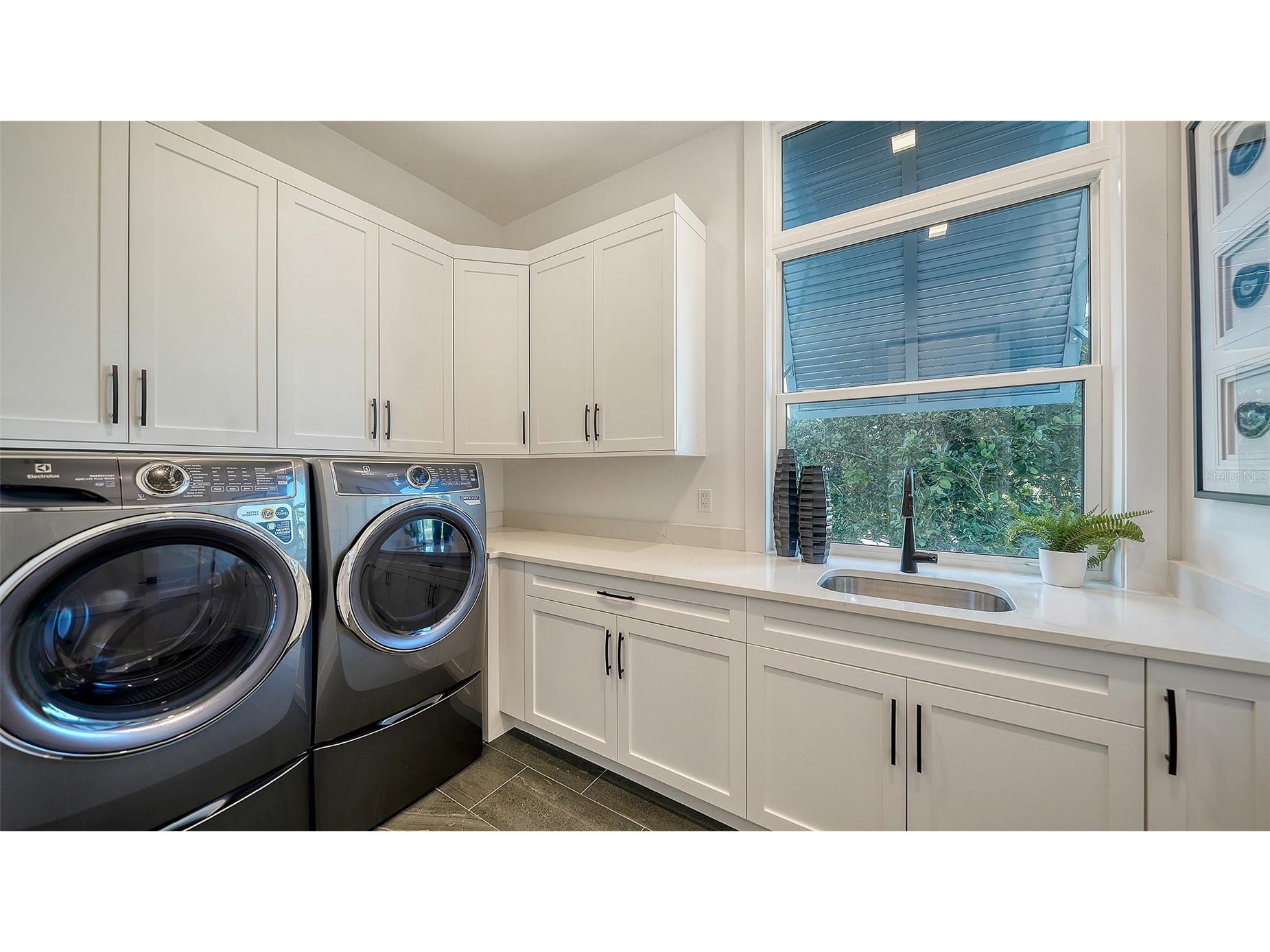558 Venice Lane Sarasota FL 34242 A4689132 image41