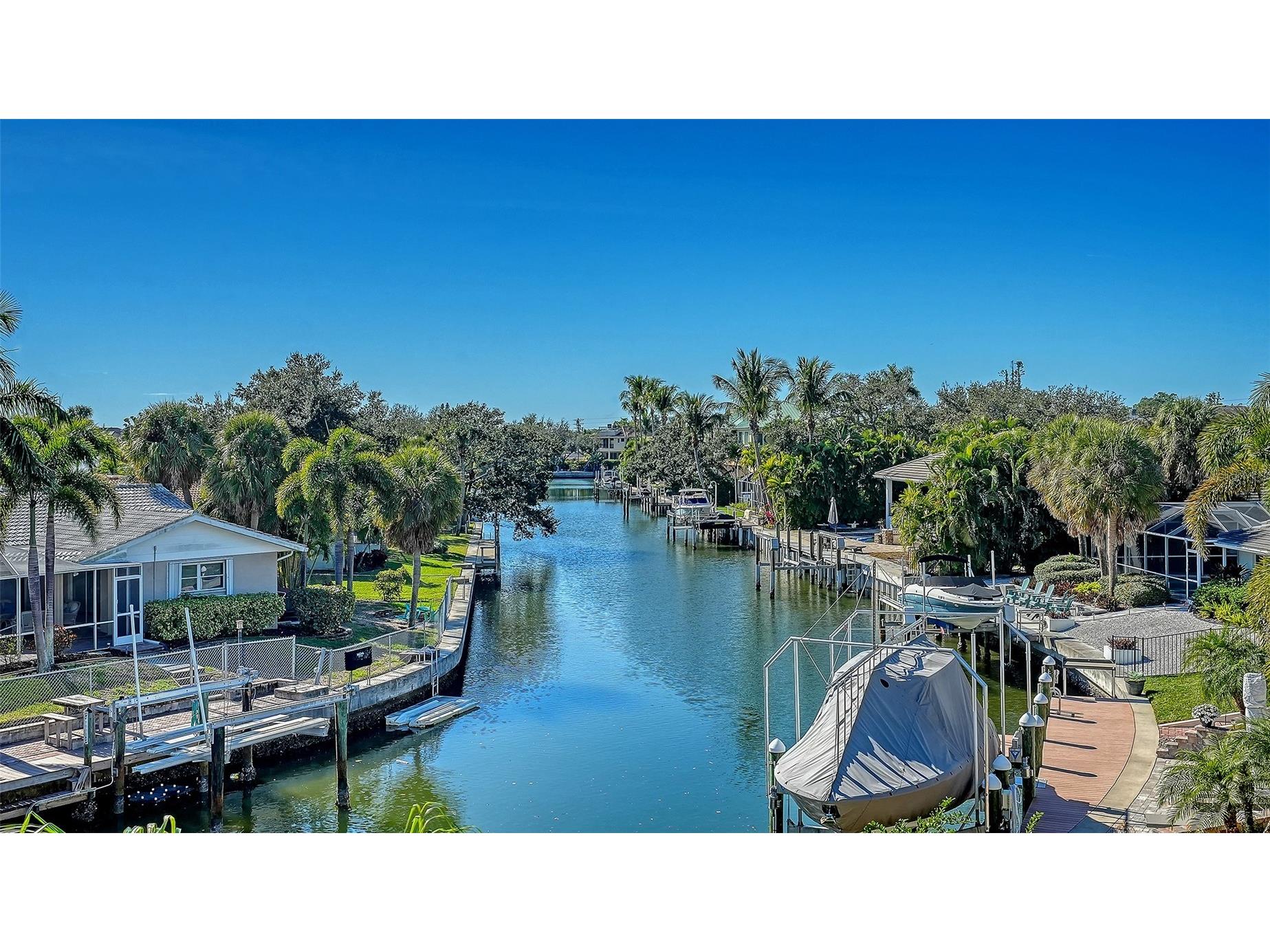 558 Venice Lane Sarasota FL 34242 A4689132 image47