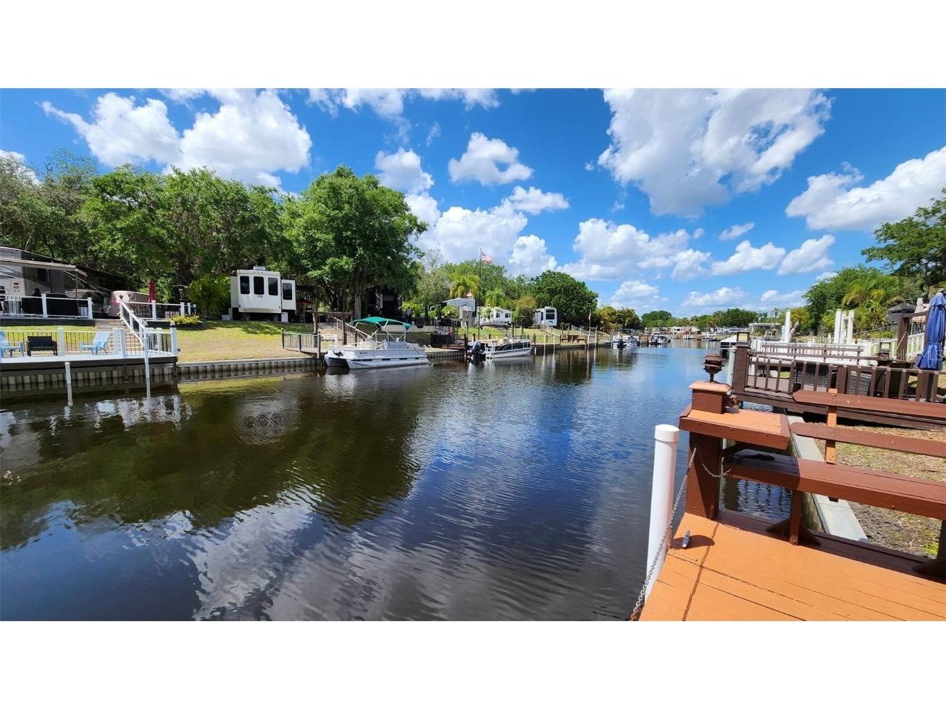 558 Waterway Drive Lake Wales FL 33898 - KISSIMMEE RIVER U8196027 image1