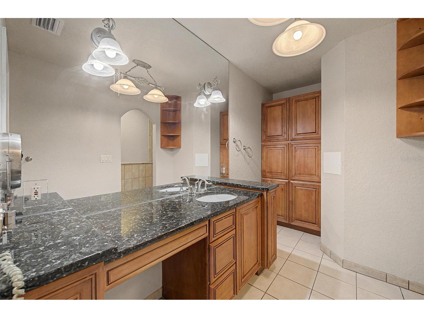 5580 58th Avenue N Saint Petersburg FL 33709 TB8521966 image20