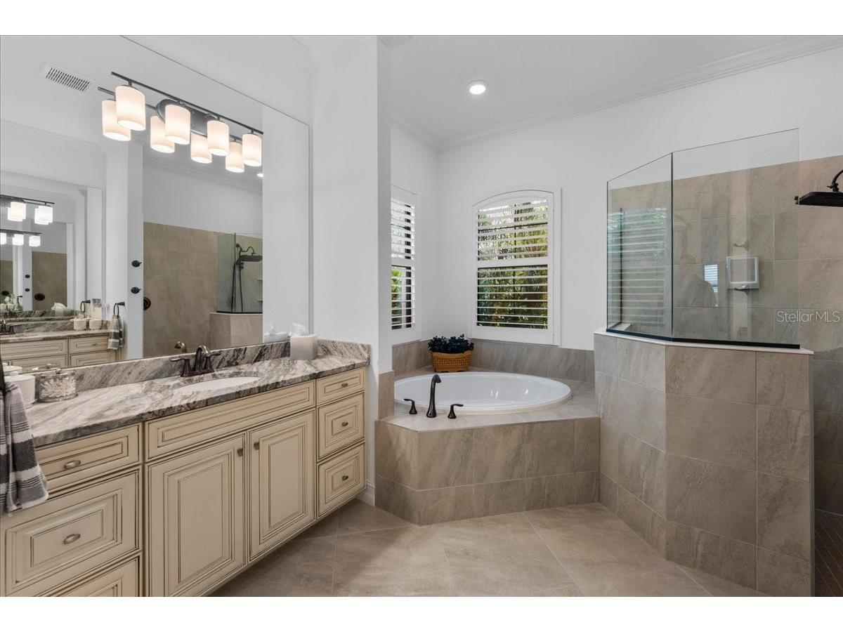 5580 Mulligan Way Lakewood Ranch FL 34211 A4694307 image54