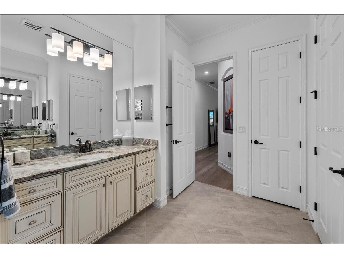 5580 Mulligan Way Lakewood Ranch FL 34211 A4694307 image56