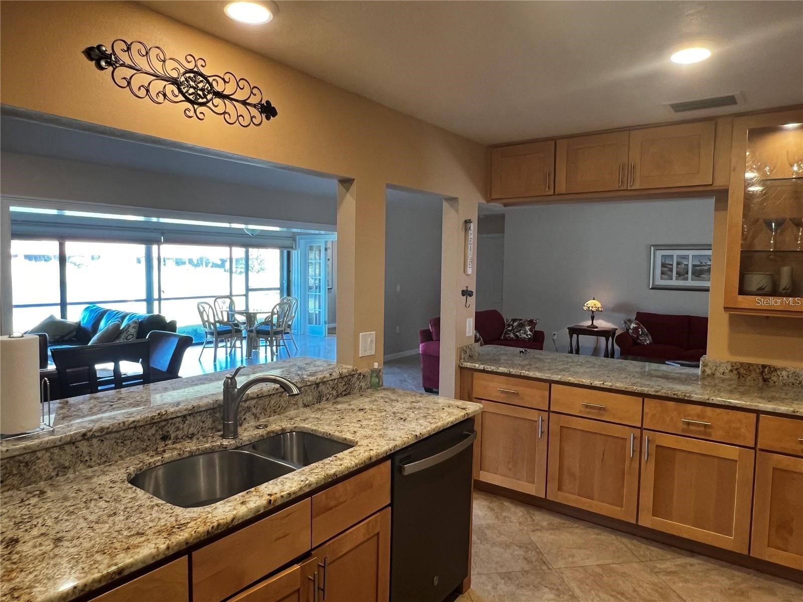 5581 Golf Pointe Drive Sarasota FL 34243 A4678276 image9