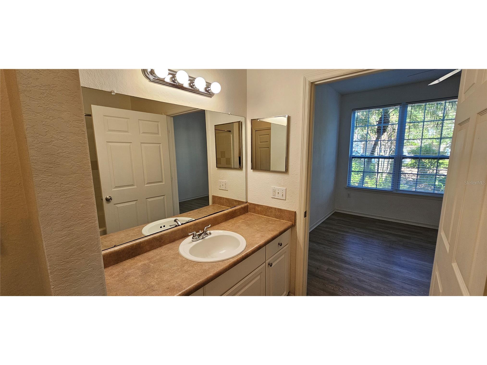 5581 Rosehill Road #104 Sarasota FL 34233 R4910980 image12