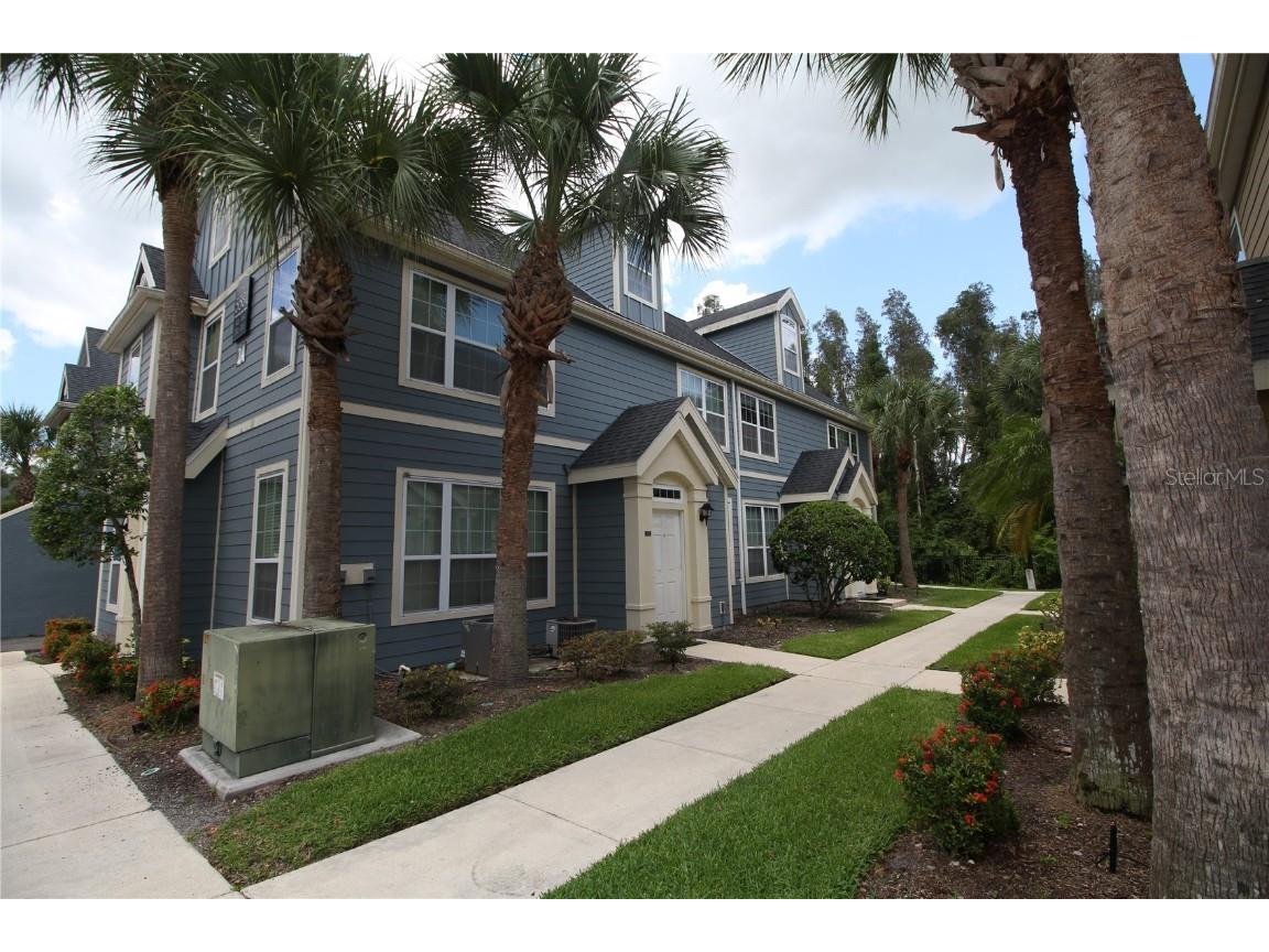 5581 Rosehill Road #204 Sarasota FL 34233 C7495872 image1