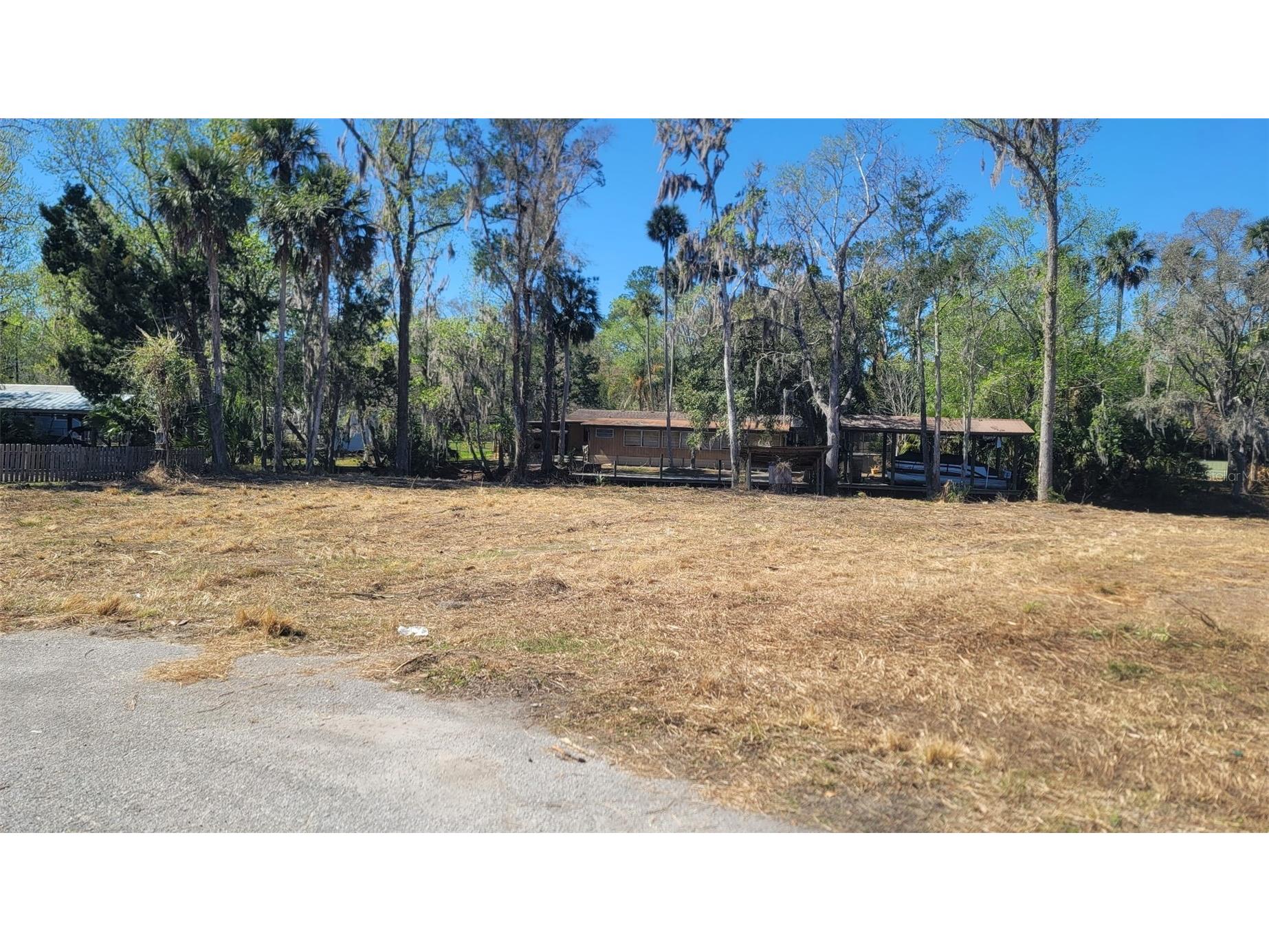 55813 Sam Street Astor FL 32102 - ST. JOHNS RIVER FC317033 image4