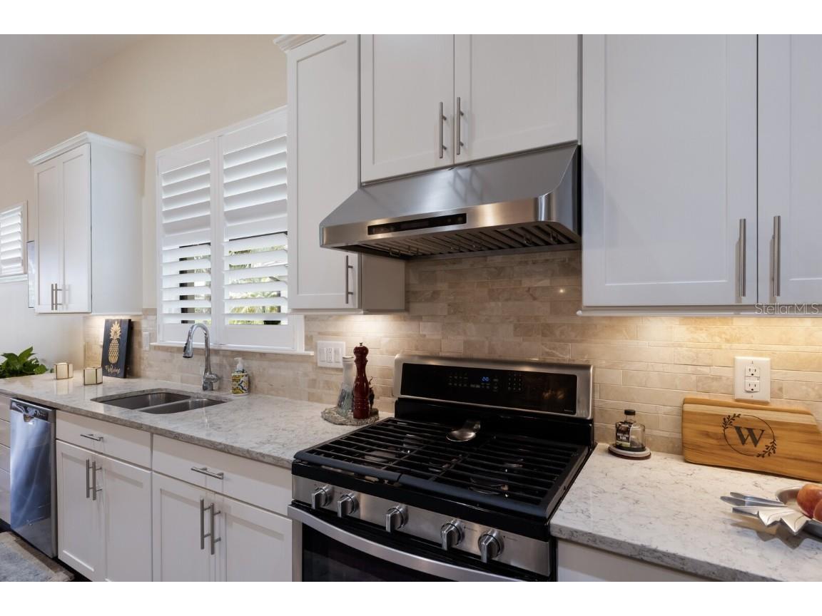 5583 Rain Lily Court Sarasota FL 34238 A4668670 image13