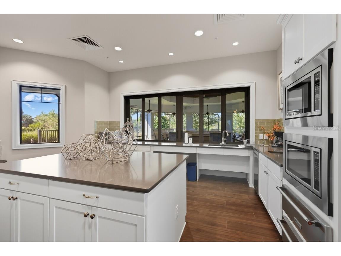 5583 Rain Lily Court Sarasota FL 34238 A4668670 image43