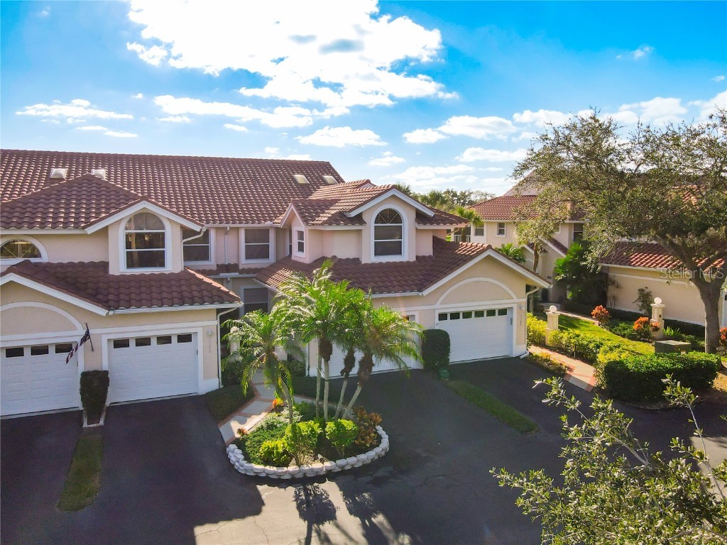 5584 Golf Pointe Drive #D2 Sarasota FL 34243 A4592245 image1