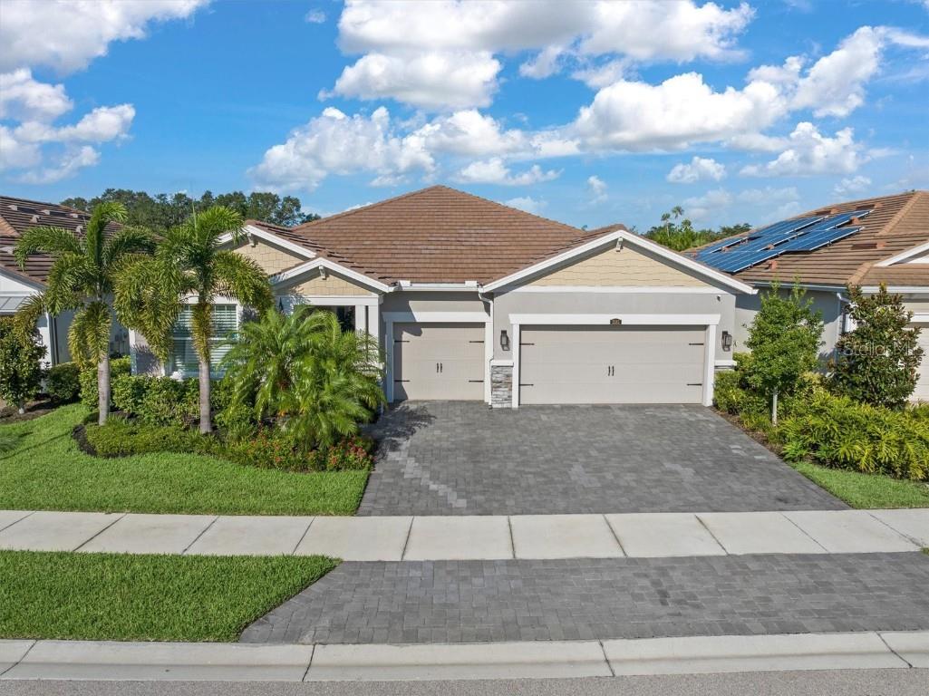 5585 Long Shore Loop Sarasota FL 34238 A4622266 image1