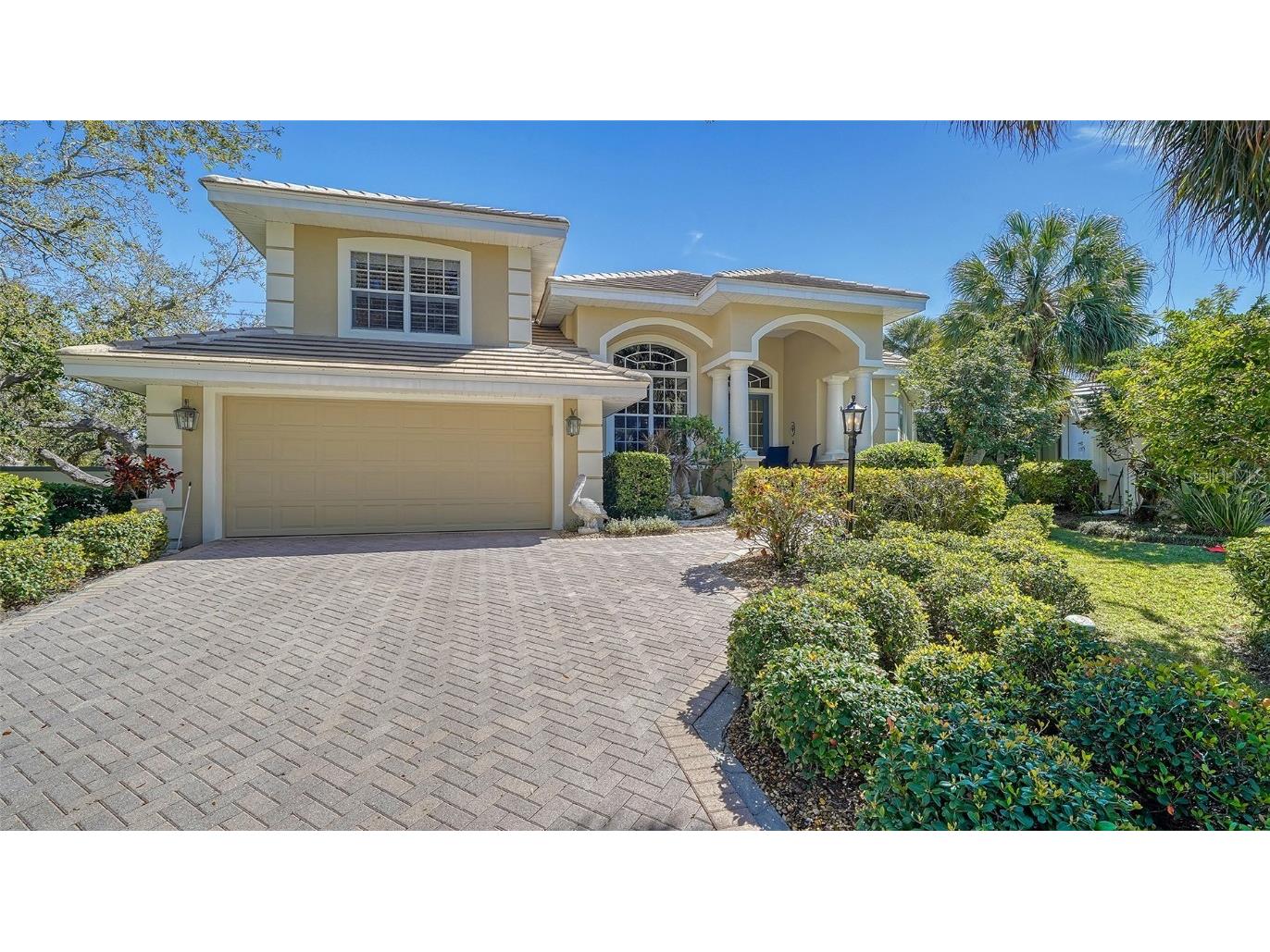 5585 Siesta Estates Court Sarasota FL 34242 A4601112 image1