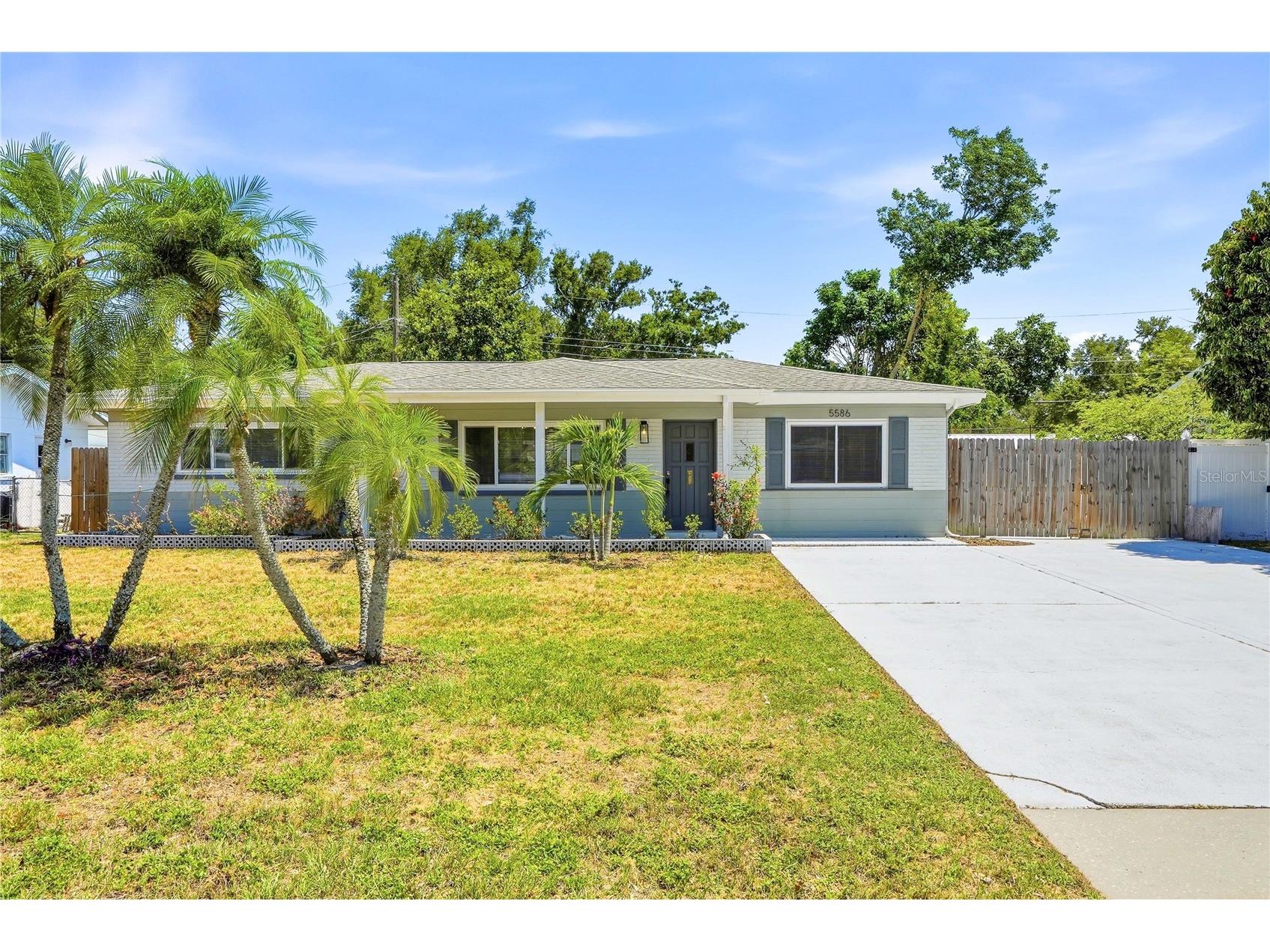 5586 30th Avenue N Saint Petersburg FL 33710 TB8518396 image1