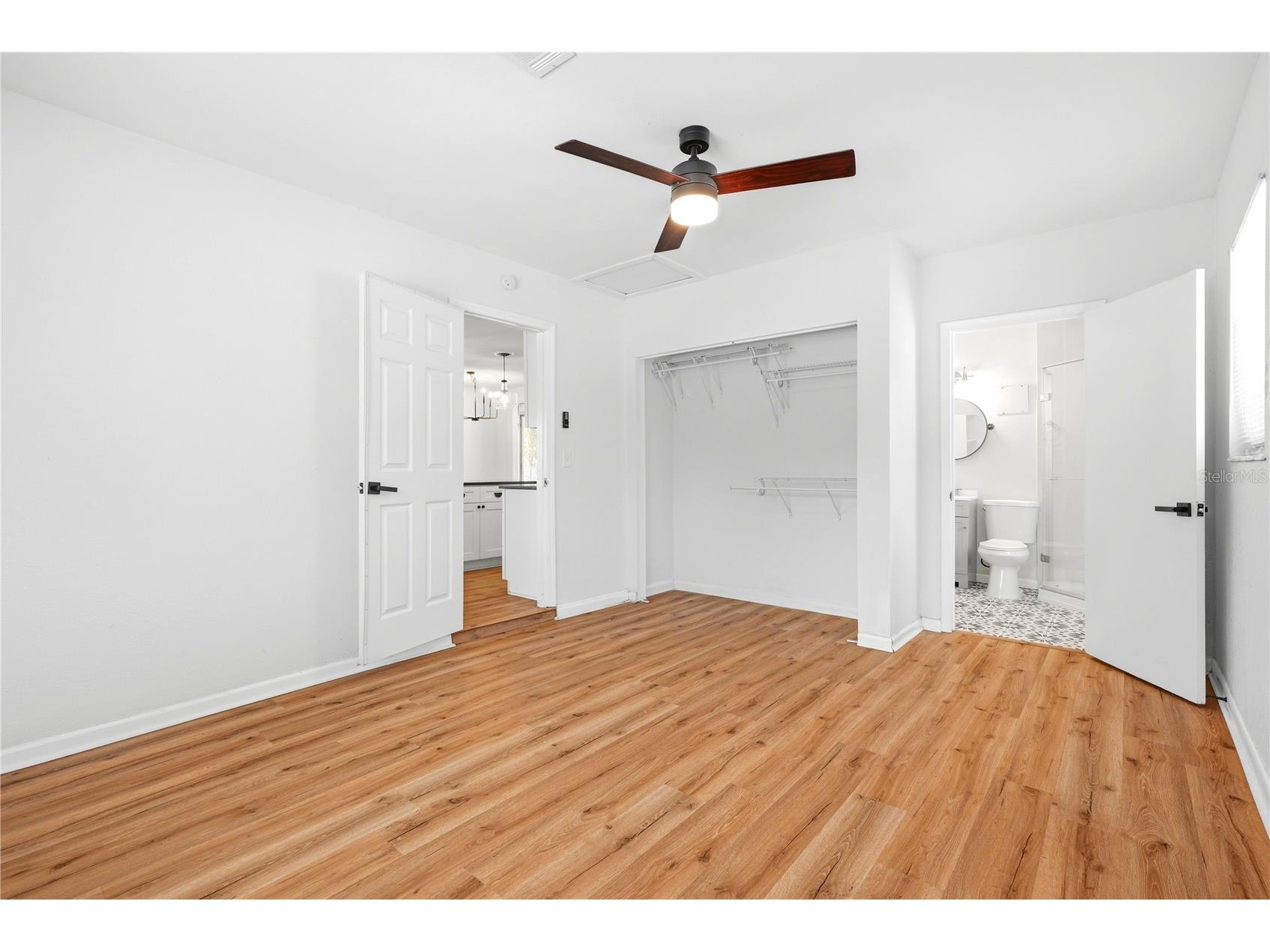 5586 30th Avenue N Saint Petersburg FL 33710 TB8518396 image15