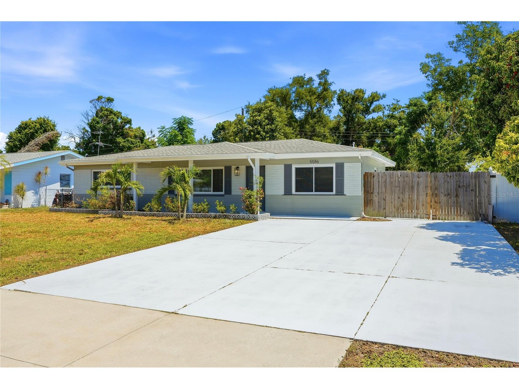5586 30th Avenue N Saint Petersburg FL 33710 TB8518396 image2